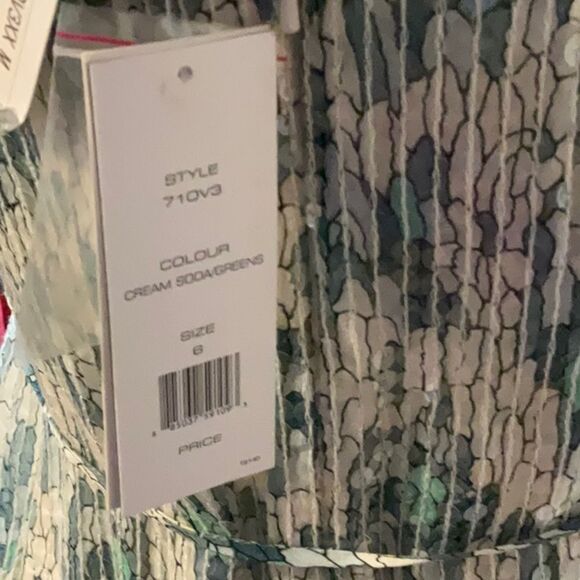 French Connection Cold Shoulder Mermaid Sequin Dress Cream Soda Green Size 6 New - Picture 10 of 10